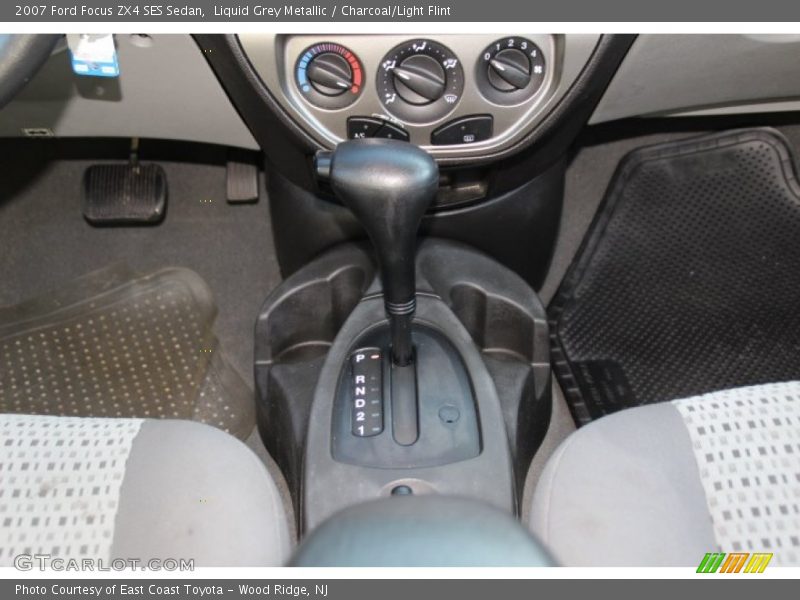 Liquid Grey Metallic / Charcoal/Light Flint 2007 Ford Focus ZX4 SES Sedan