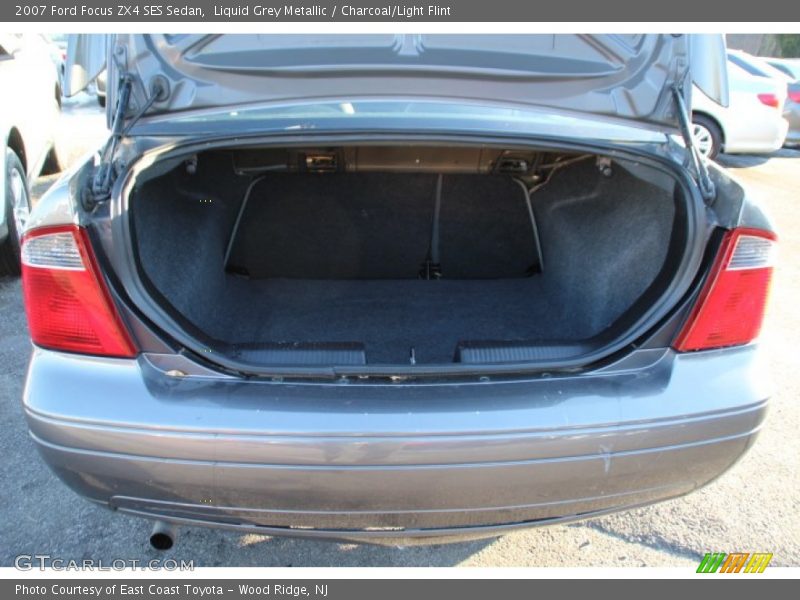Liquid Grey Metallic / Charcoal/Light Flint 2007 Ford Focus ZX4 SES Sedan