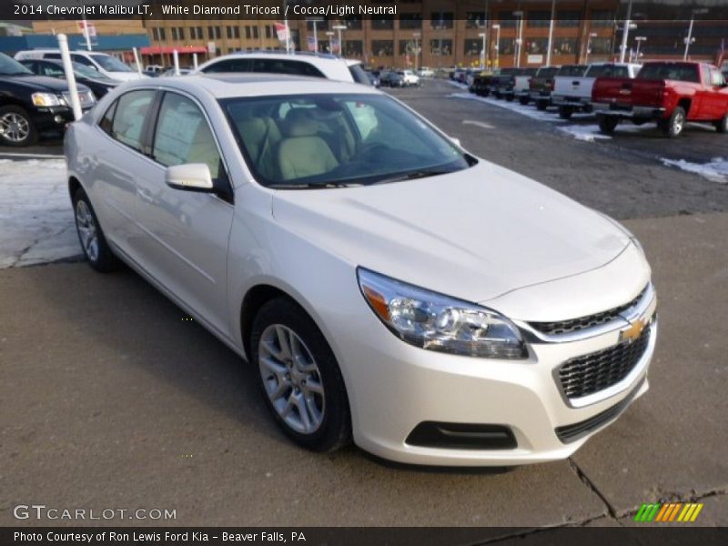 Front 3/4 View of 2014 Malibu LT