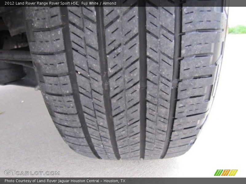 Fuji White / Almond 2012 Land Rover Range Rover Sport HSE