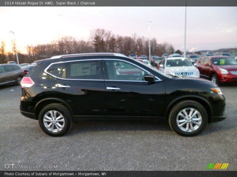 Super Black / Charcoal 2014 Nissan Rogue SV AWD