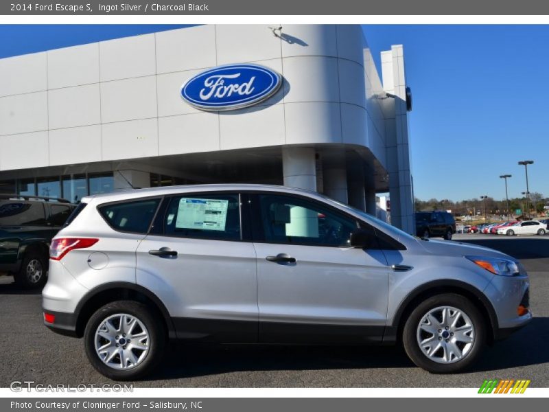 Ingot Silver / Charcoal Black 2014 Ford Escape S