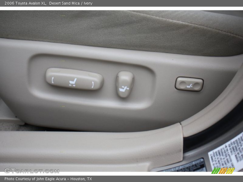 Desert Sand Mica / Ivory 2006 Toyota Avalon XL
