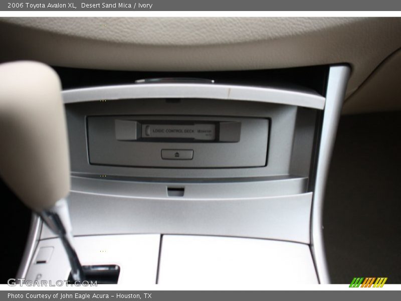 Desert Sand Mica / Ivory 2006 Toyota Avalon XL