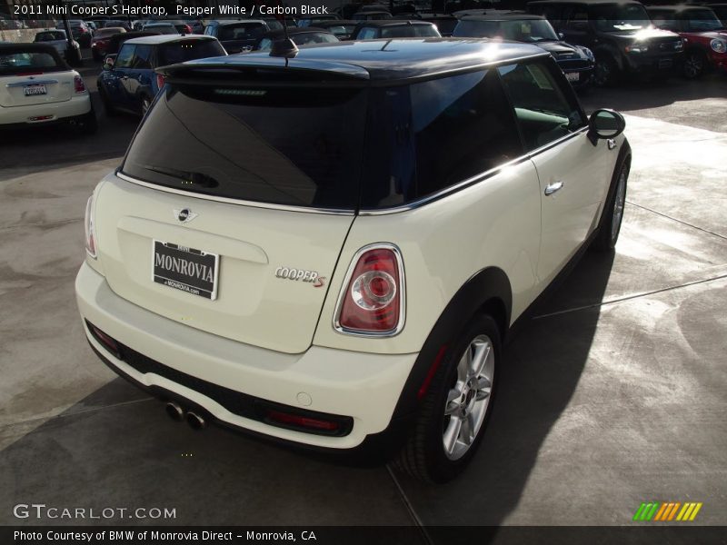 Pepper White / Carbon Black 2011 Mini Cooper S Hardtop