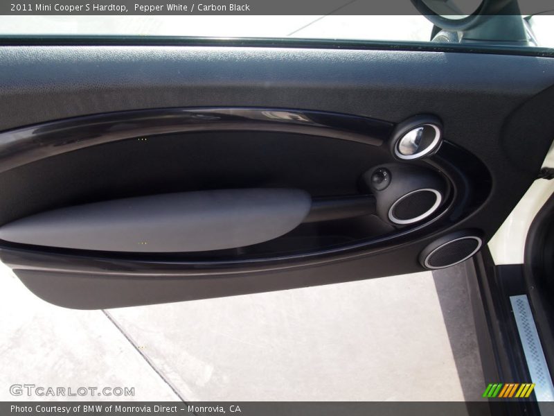 Pepper White / Carbon Black 2011 Mini Cooper S Hardtop