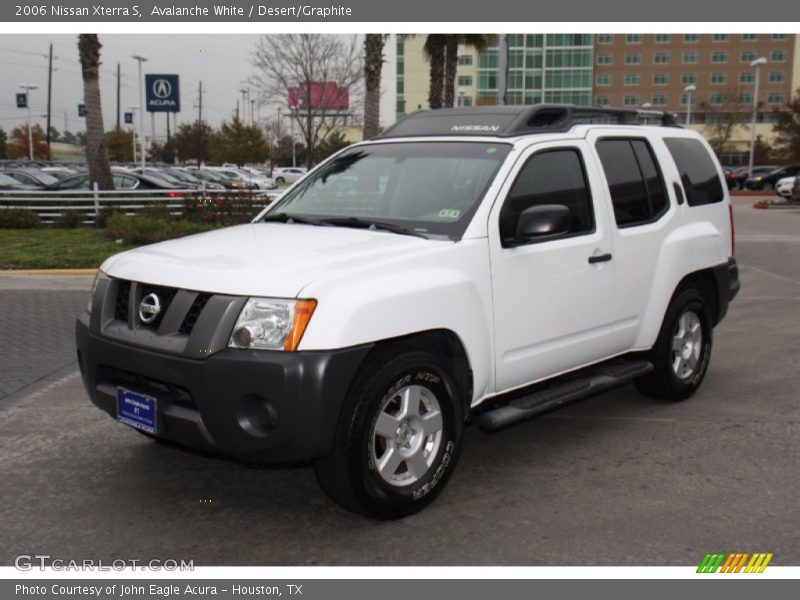 Avalanche White / Desert/Graphite 2006 Nissan Xterra S