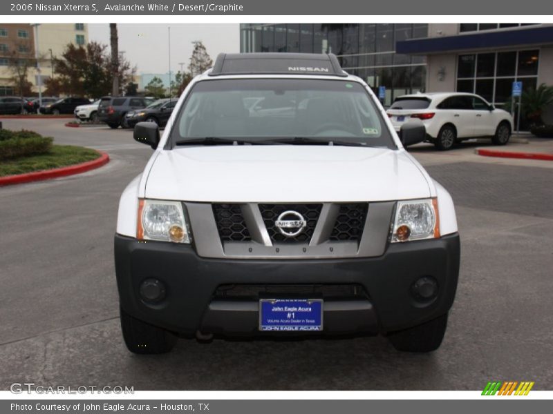 Avalanche White / Desert/Graphite 2006 Nissan Xterra S