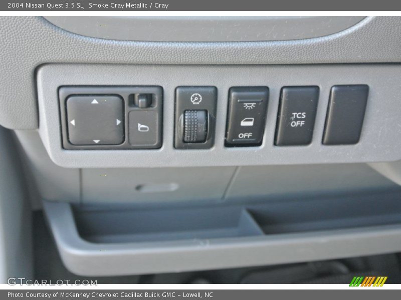 Smoke Gray Metallic / Gray 2004 Nissan Quest 3.5 SL