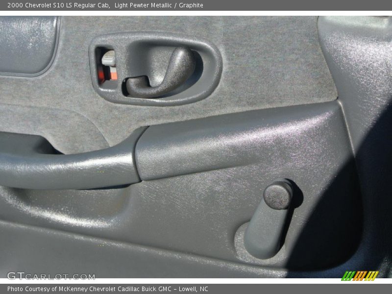 Light Pewter Metallic / Graphite 2000 Chevrolet S10 LS Regular Cab