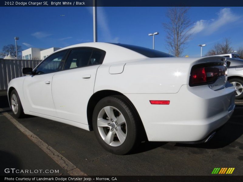 Bright White / Black 2012 Dodge Charger SE