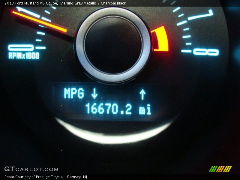 Sterling Gray Metallic / Charcoal Black 2013 Ford Mustang V6 Coupe