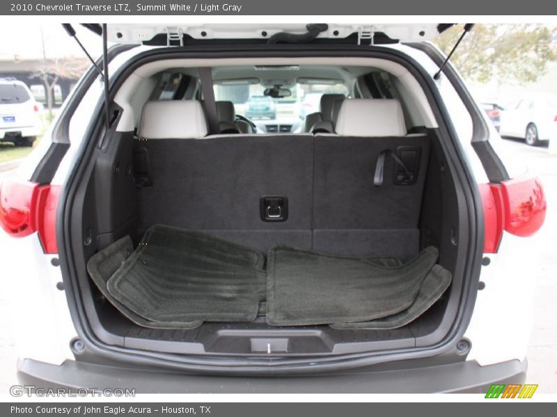 Summit White / Light Gray 2010 Chevrolet Traverse LTZ