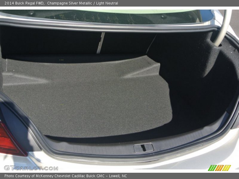 Champagne Silver Metallic / Light Neutral 2014 Buick Regal FWD