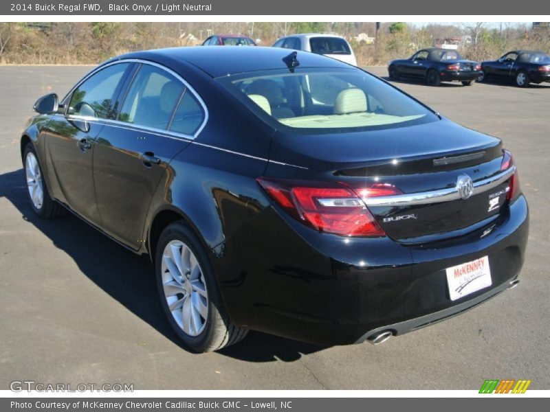 Black Onyx / Light Neutral 2014 Buick Regal FWD