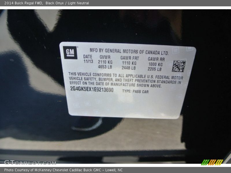 Black Onyx / Light Neutral 2014 Buick Regal FWD
