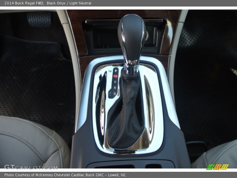 Black Onyx / Light Neutral 2014 Buick Regal FWD