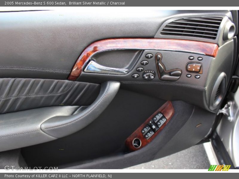 Controls of 2005 S 600 Sedan