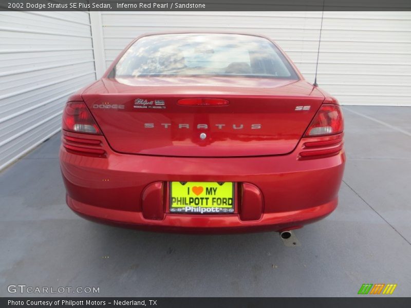 Inferno Red Pearl / Sandstone 2002 Dodge Stratus SE Plus Sedan