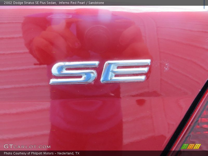 Inferno Red Pearl / Sandstone 2002 Dodge Stratus SE Plus Sedan