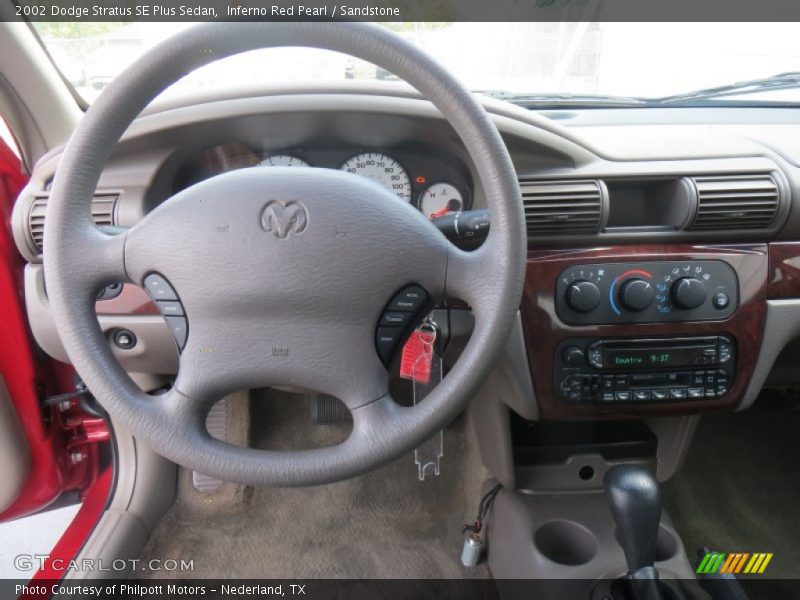 Inferno Red Pearl / Sandstone 2002 Dodge Stratus SE Plus Sedan