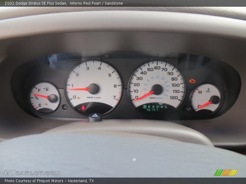 Inferno Red Pearl / Sandstone 2002 Dodge Stratus SE Plus Sedan