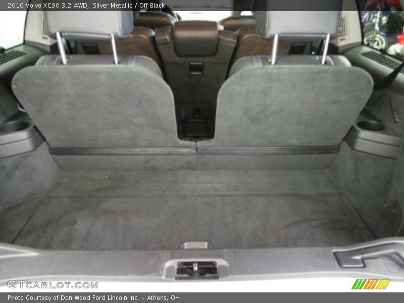 Silver Metallic / Off Black 2010 Volvo XC90 3.2 AWD