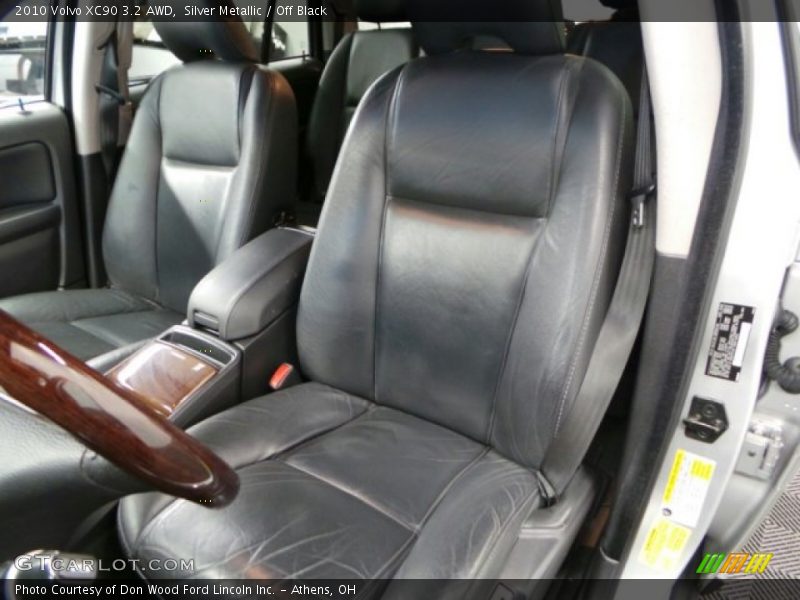 Silver Metallic / Off Black 2010 Volvo XC90 3.2 AWD