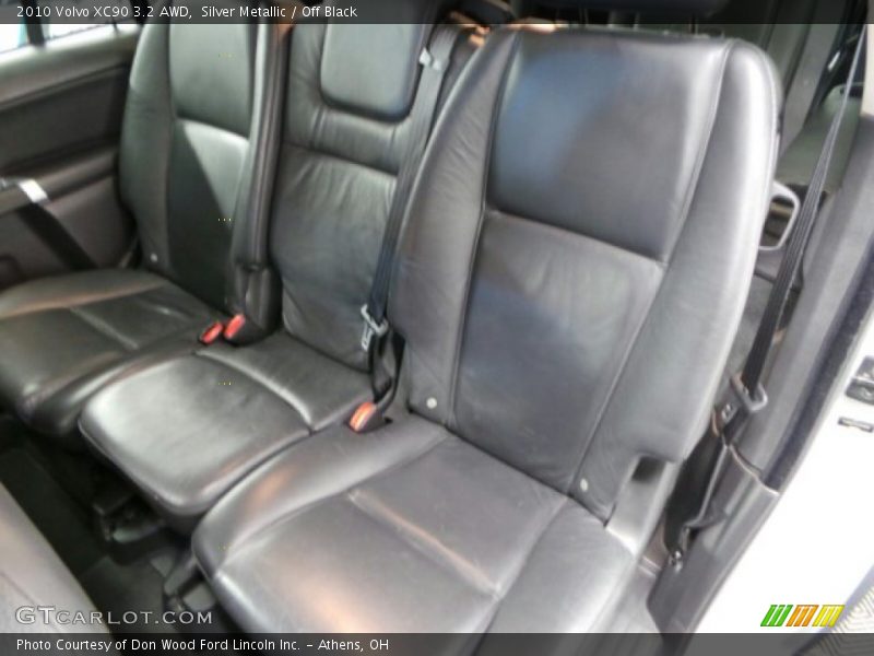 Silver Metallic / Off Black 2010 Volvo XC90 3.2 AWD