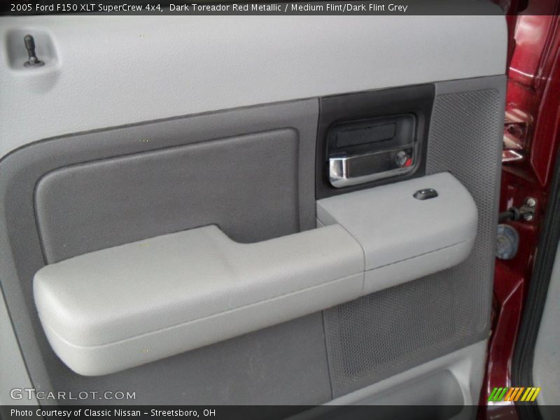 Dark Toreador Red Metallic / Medium Flint/Dark Flint Grey 2005 Ford F150 XLT SuperCrew 4x4