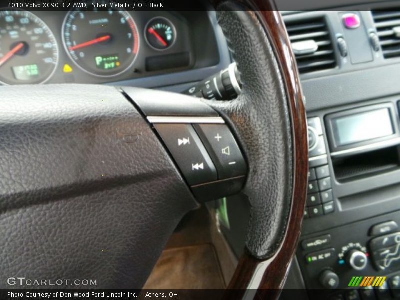 Silver Metallic / Off Black 2010 Volvo XC90 3.2 AWD