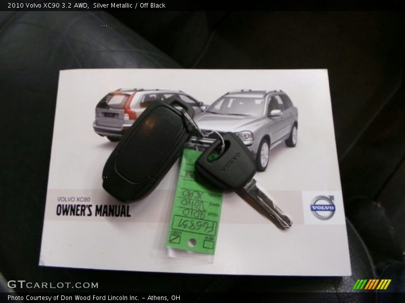 Silver Metallic / Off Black 2010 Volvo XC90 3.2 AWD