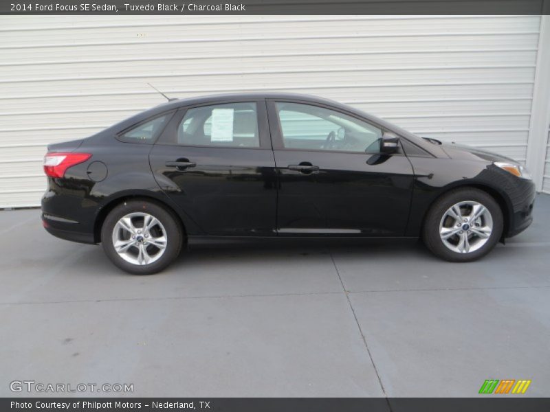 Tuxedo Black / Charcoal Black 2014 Ford Focus SE Sedan
