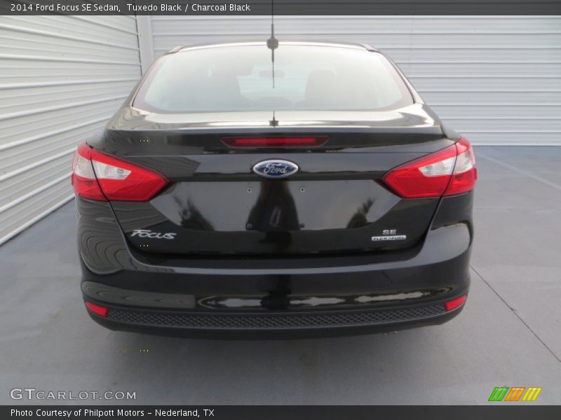 Tuxedo Black / Charcoal Black 2014 Ford Focus SE Sedan