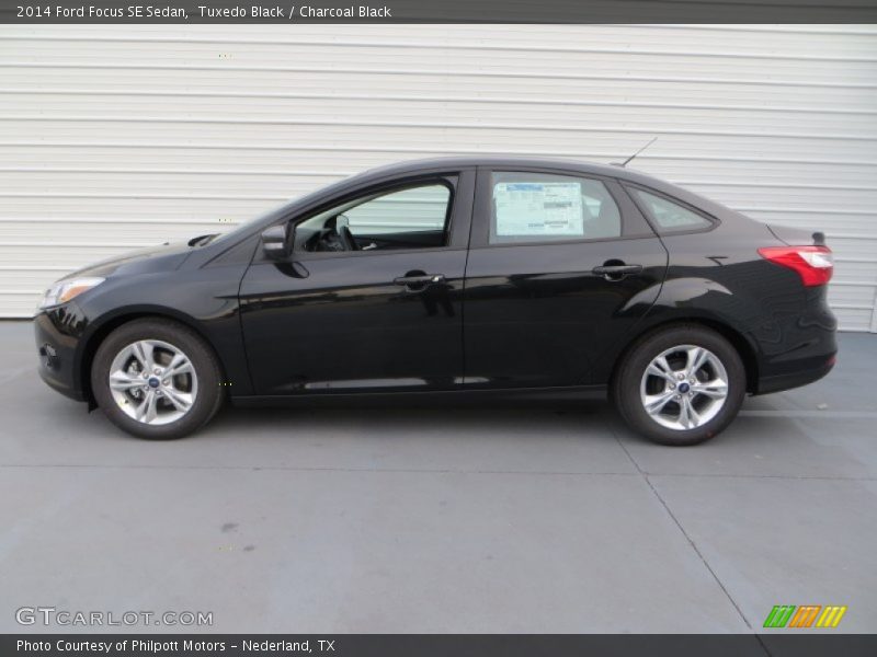 Tuxedo Black / Charcoal Black 2014 Ford Focus SE Sedan
