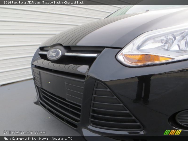 Tuxedo Black / Charcoal Black 2014 Ford Focus SE Sedan