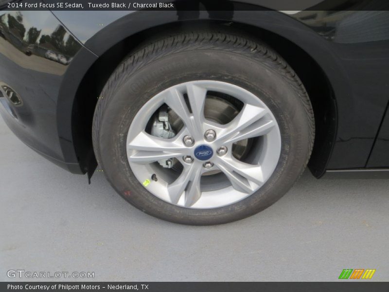 Tuxedo Black / Charcoal Black 2014 Ford Focus SE Sedan