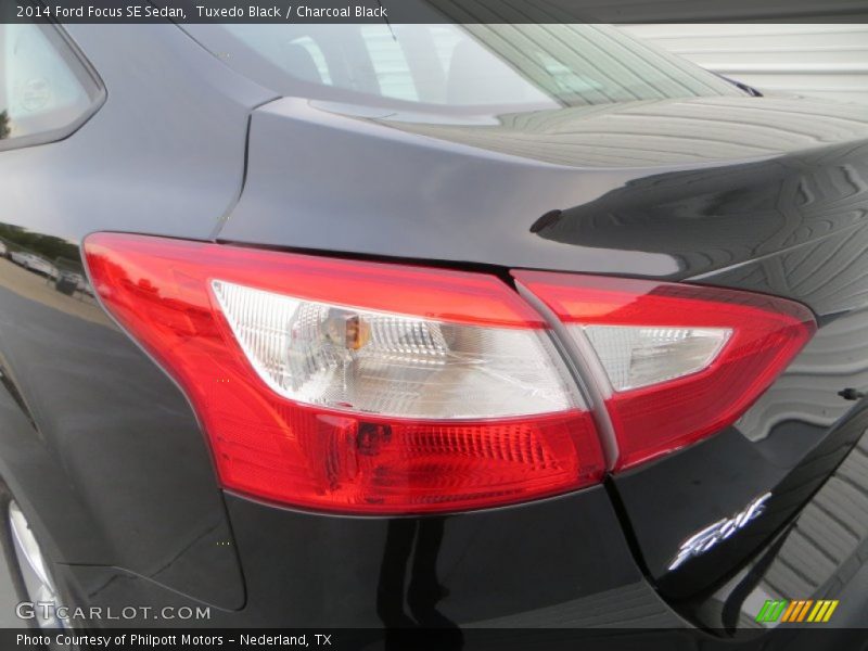 Tuxedo Black / Charcoal Black 2014 Ford Focus SE Sedan