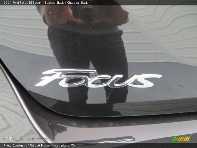 Tuxedo Black / Charcoal Black 2014 Ford Focus SE Sedan