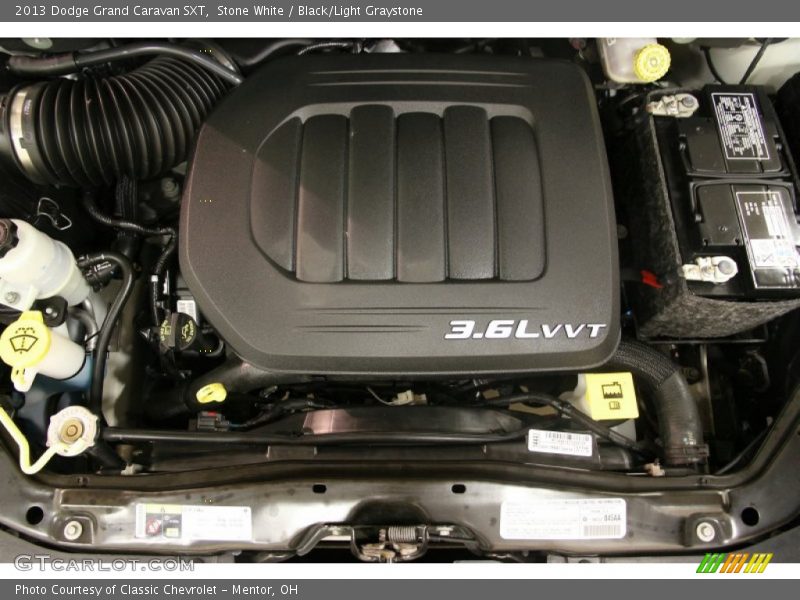 Stone White / Black/Light Graystone 2013 Dodge Grand Caravan SXT