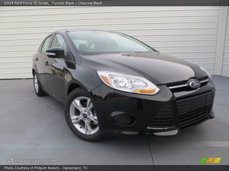 Tuxedo Black / Charcoal Black 2014 Ford Focus SE Sedan