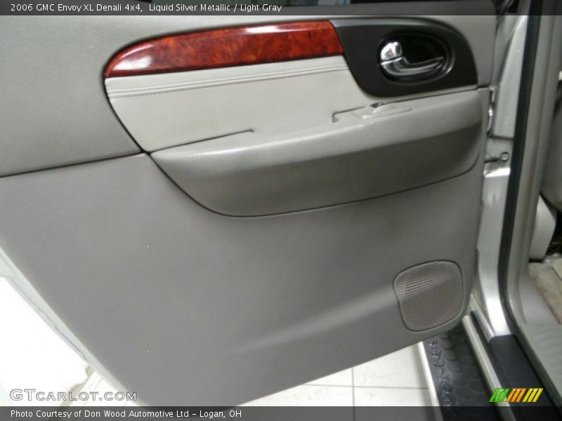 Liquid Silver Metallic / Light Gray 2006 GMC Envoy XL Denali 4x4