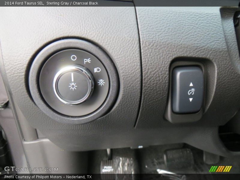 Sterling Gray / Charcoal Black 2014 Ford Taurus SEL