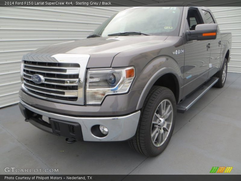 Front 3/4 View of 2014 F150 Lariat SuperCrew 4x4