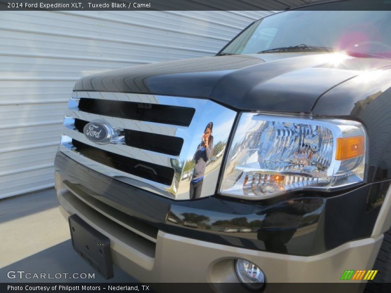 Tuxedo Black / Camel 2014 Ford Expedition XLT