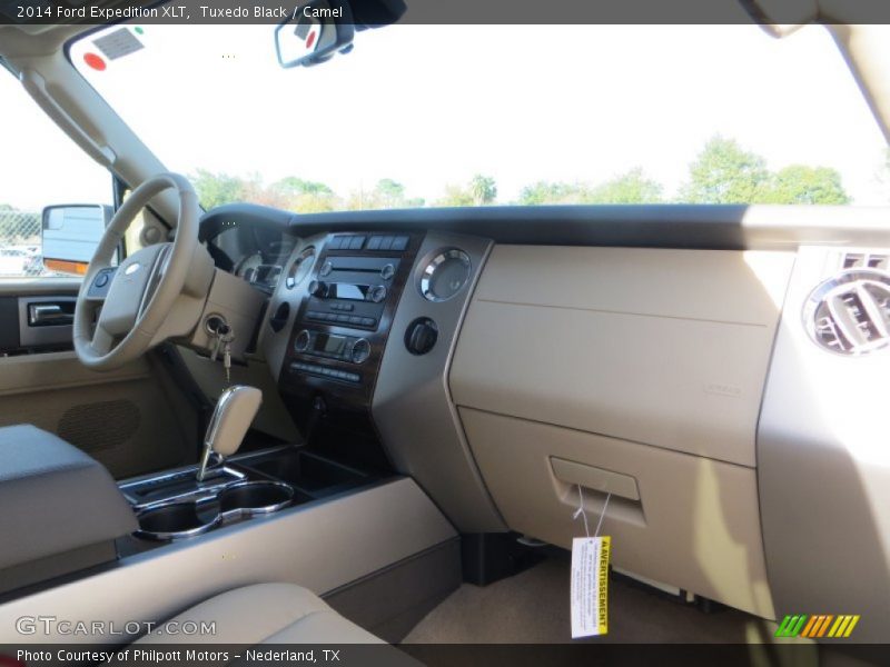 Tuxedo Black / Camel 2014 Ford Expedition XLT