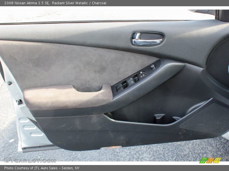Radiant Silver Metallic / Charcoal 2008 Nissan Altima 3.5 SE