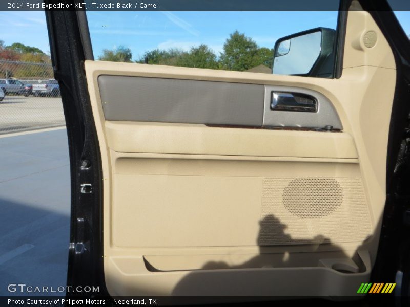 Tuxedo Black / Camel 2014 Ford Expedition XLT