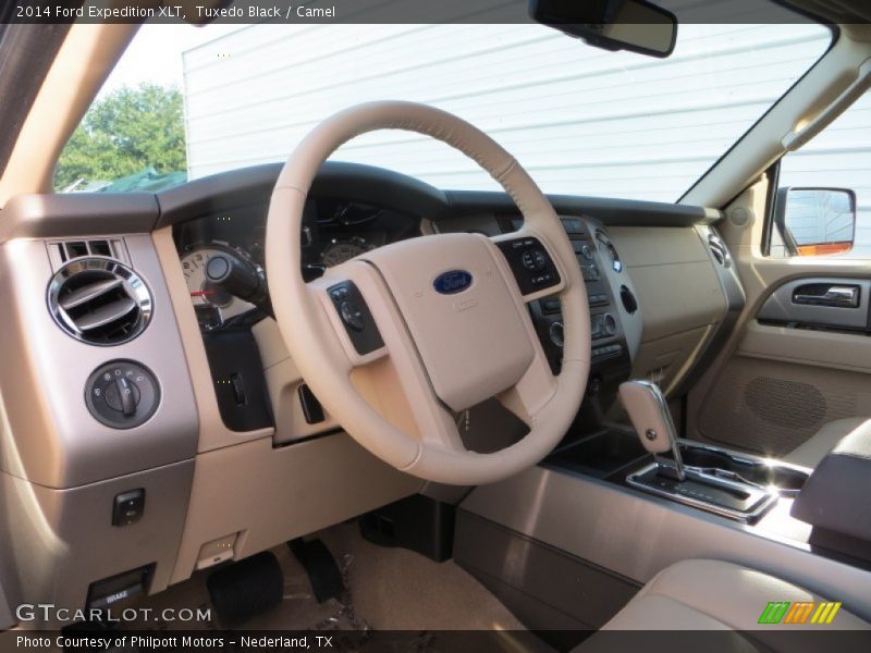 Tuxedo Black / Camel 2014 Ford Expedition XLT