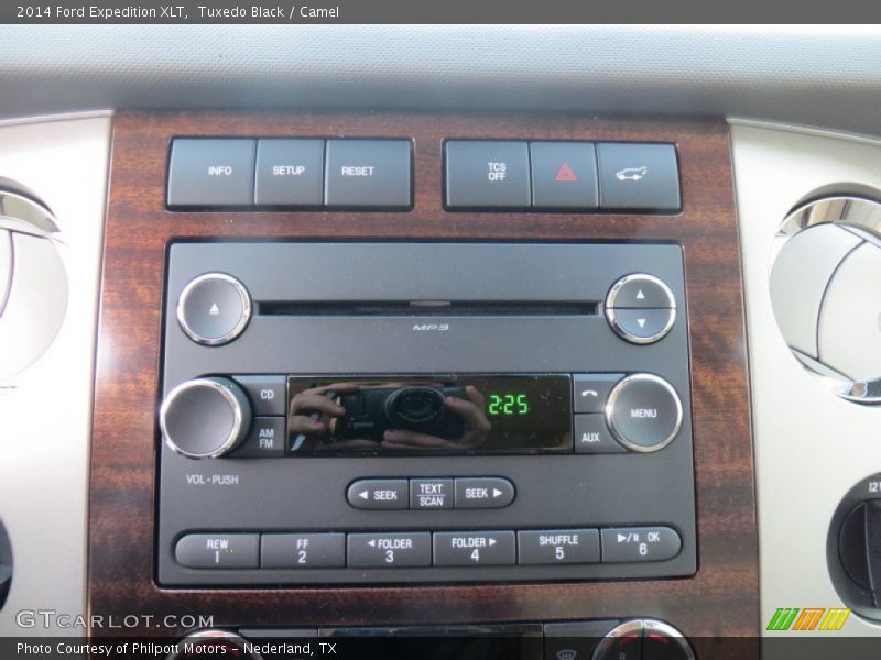 Tuxedo Black / Camel 2014 Ford Expedition XLT